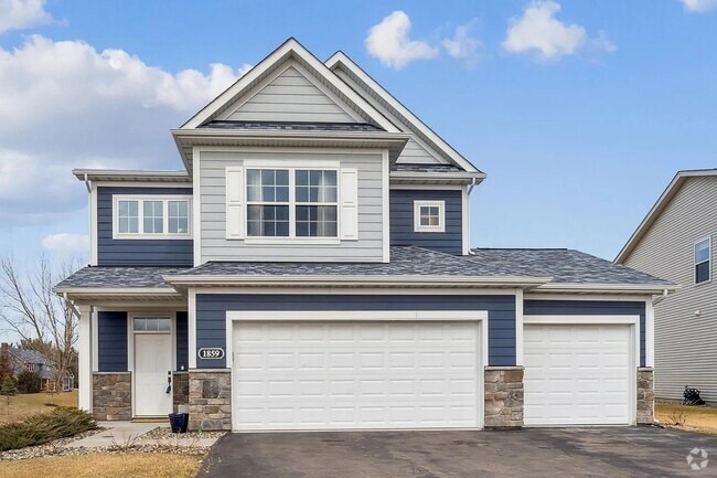 Building Photo - rare hudson new construction home for lease!