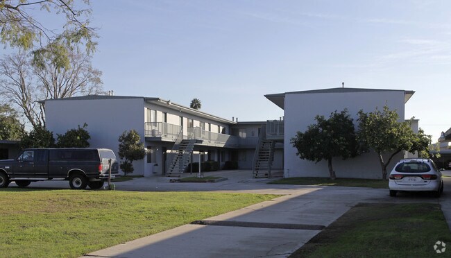 Photo - 7800-7900 Athens Cir