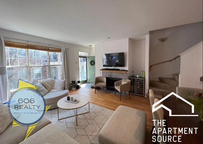 Photo - 220 W Scott St Condo Unit G