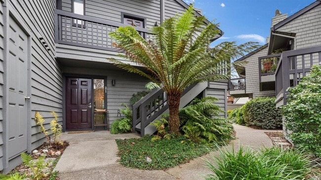 Building Photo - 21 Cypress Pl