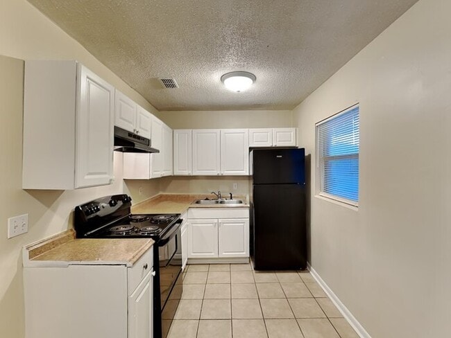 Photo - 237 Blairmore Blvd W