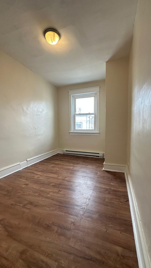 Photo - Desirable Property - Oak Lane