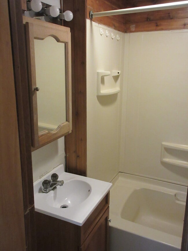 Photo - 1101 Rogers St