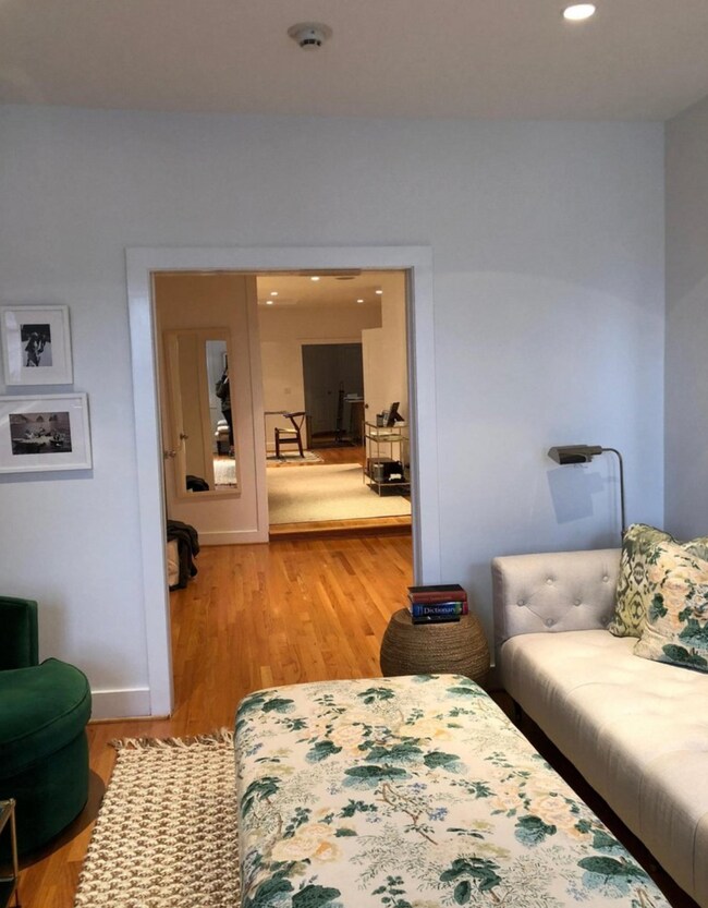 Photo - 60 Greenwich Ave Unit 2