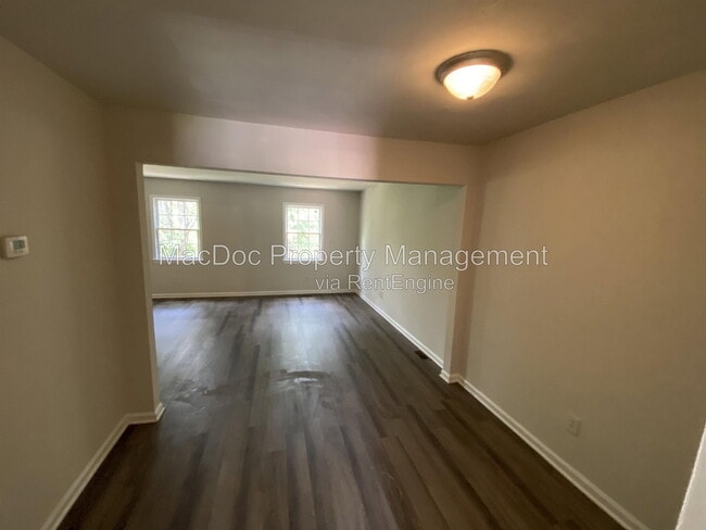 Photo - 130 Janney Ct