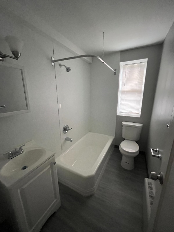 Photo - 7 May St Unit 304