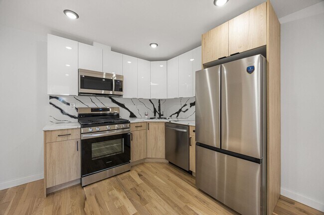 Building Photo - 294 Hoboken Ave Unit 3