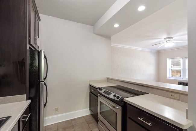 Photo - Cambridge Manor