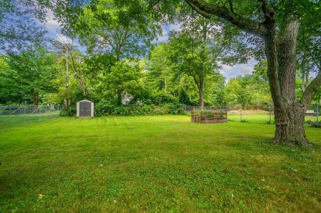 Photo - 2912 Chesterfield Dr