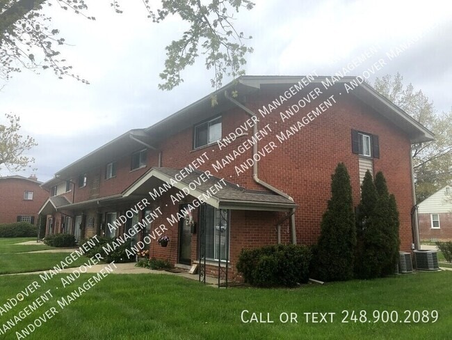 Building Photo - 3800 Normandy Rd Unit 12