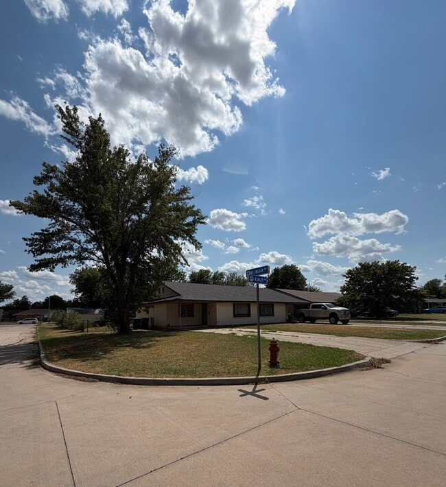 Photo - 704 Ashley Dr