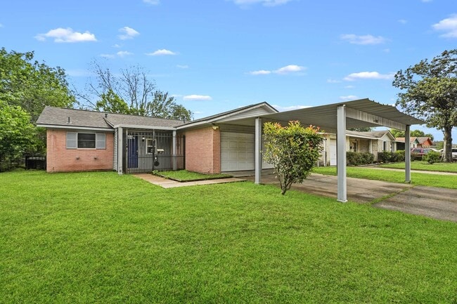 Building Photo - 12903 Claygate Dr