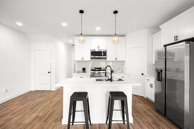 Photo - 315 Avenue I