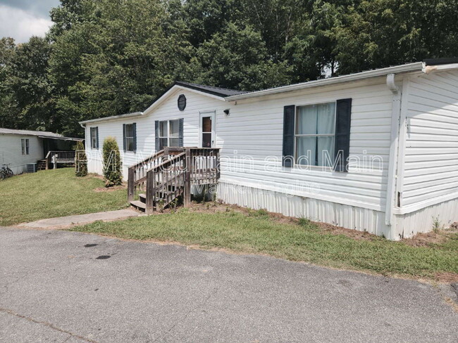 Photo - 32 Misty Mountain Way