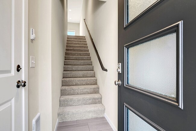 Photo - New Modern 2BD/2.5BTH Townhome for Lease in Lynnwood - Small Pet Friendly!