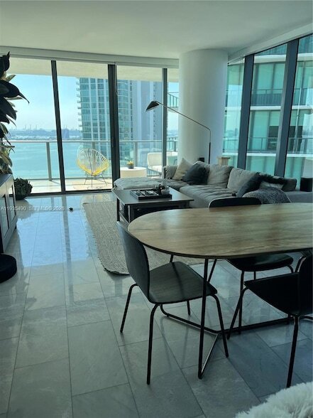 Photo - 650 NE 32nd St Unit 2701