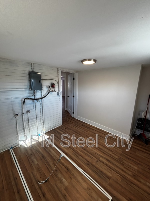 Photo - 1938 E 6th St