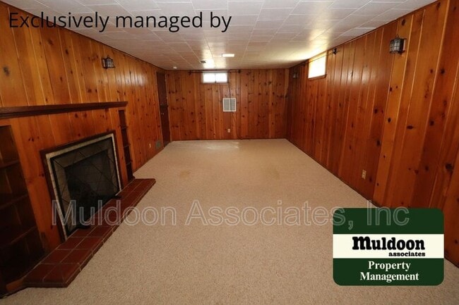 Photo - 215 Kenwood Dr