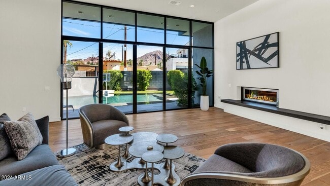 Photo - 4602 E Glenrosa Ave