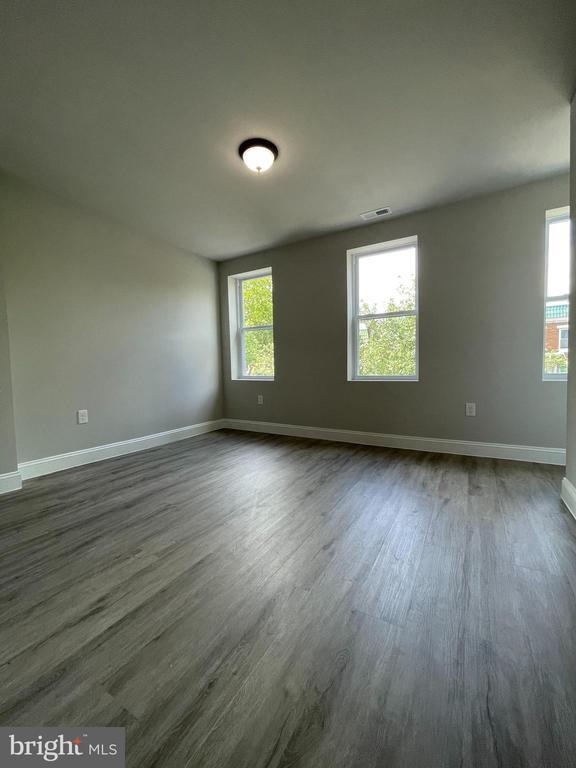 Photo - 2543 Garrett Ave