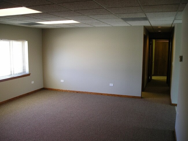 Photo - 9100 Ogden Ave Unidad 3