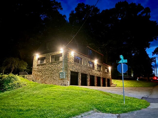 Photo - 101 41st St Unit #1