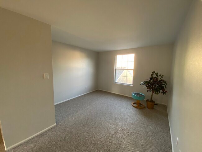 7168 E Bentley Cir