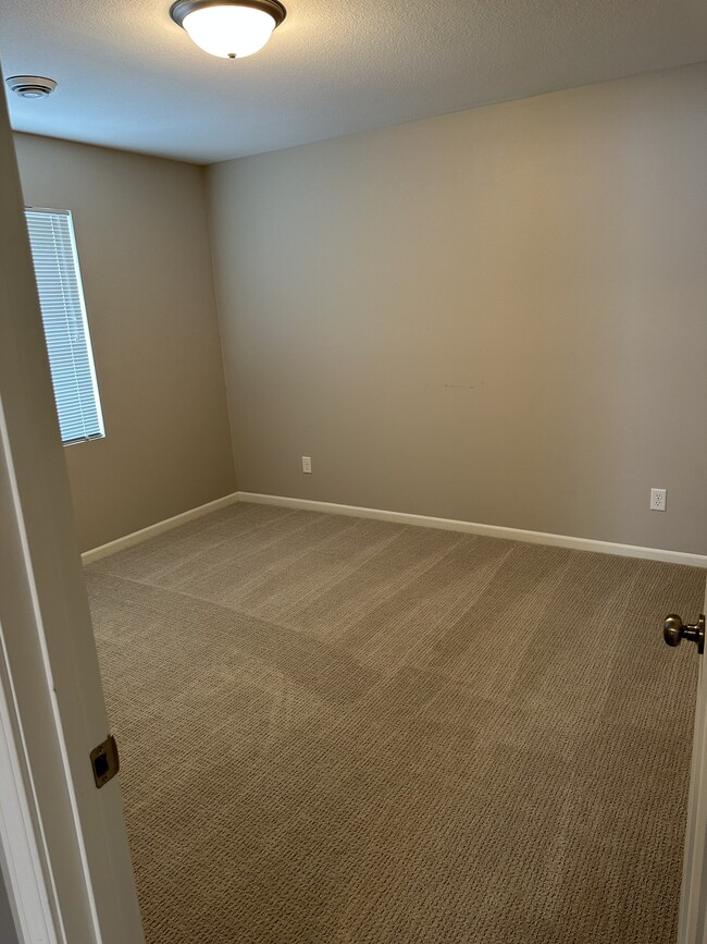 Photo - 208 25th St SE