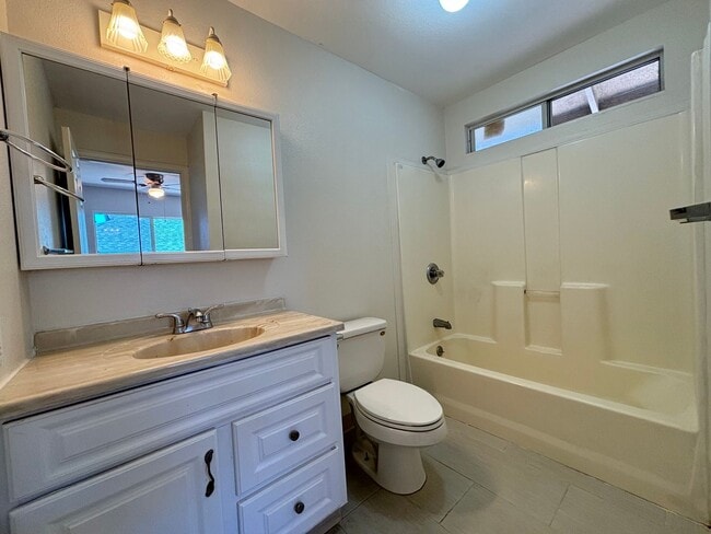 Photo - 98-231 Kaluamoi Pl. Unit Front Upstairs