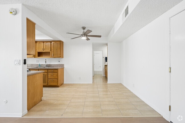 2BR, 2BA - 1200SF - Dining Room - Mountain View Manor Apartments