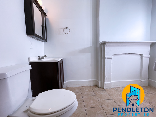 Photo - 521 E 13th St Unit 1