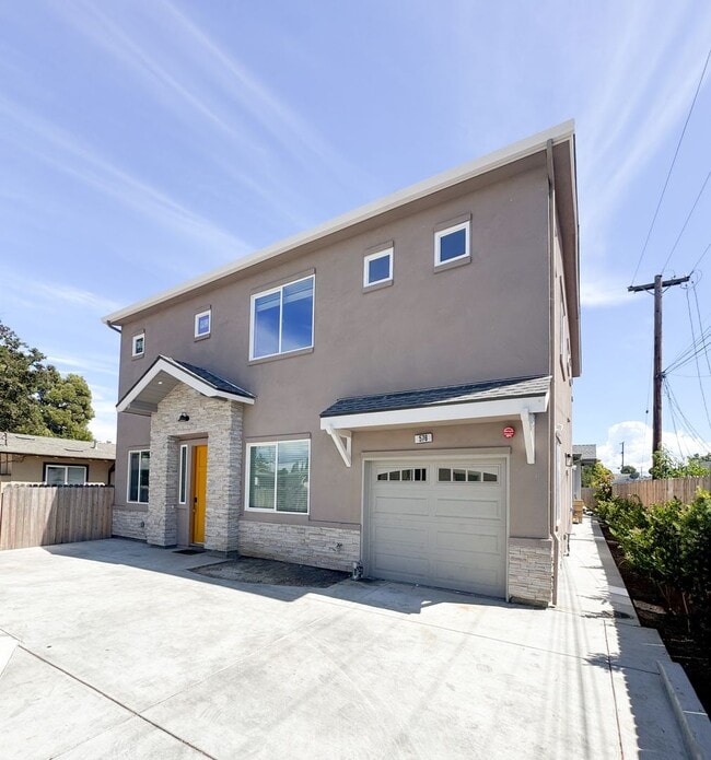 Building Photo - 574-578 Marin Unit 576