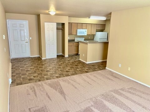 Kitchen & Closet