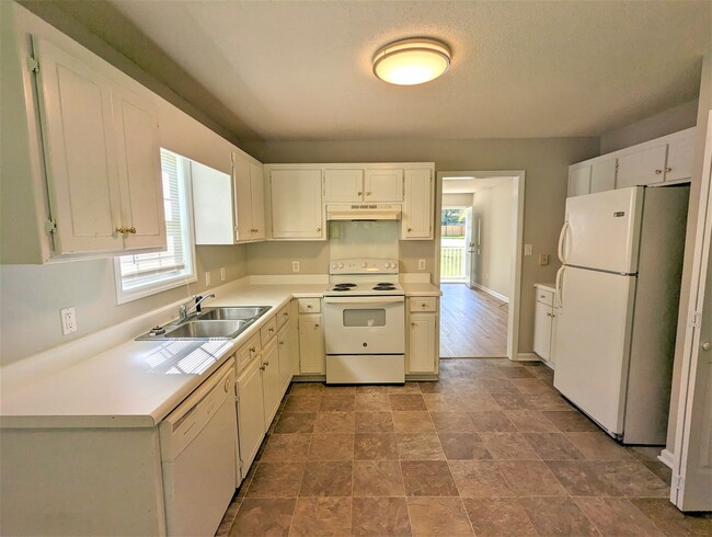 Photo - Lonesome Wind Way