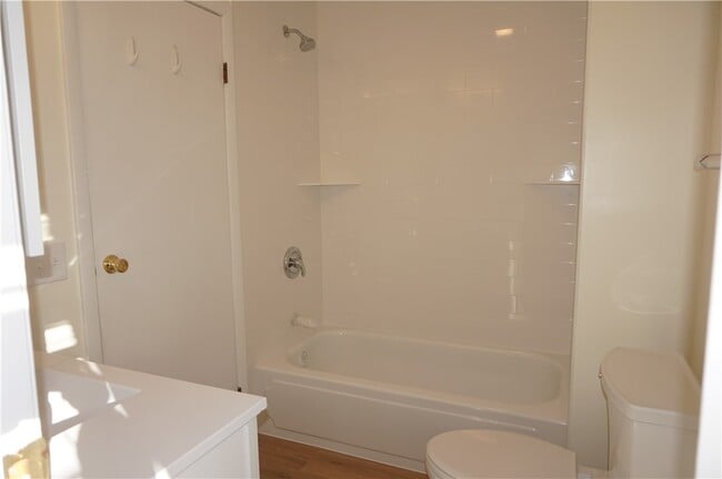 Photo - 663 French Rd