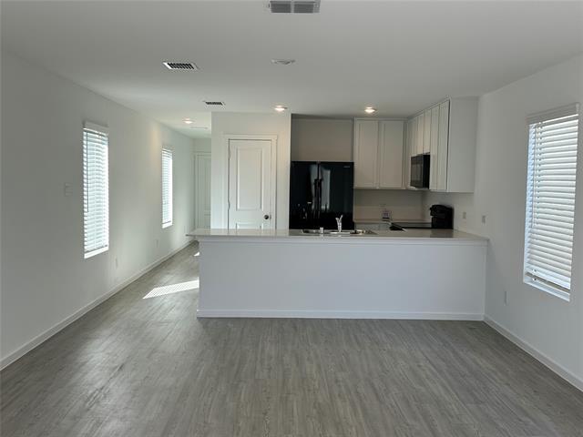 Photo - 905 Blue Heron Dr