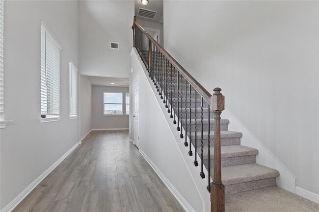 Photo - 180 MacArthur Dr