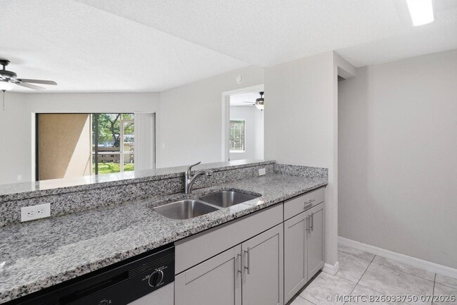 Photo - 2625 Heathcote Dr Unit 2647