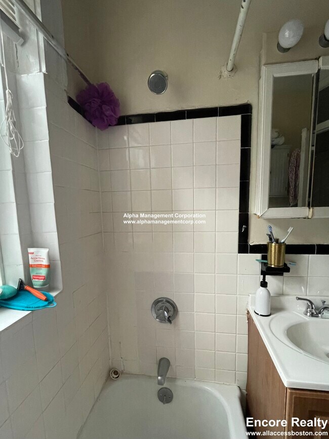 Photo - 208 Winthrop Rd Unit 38