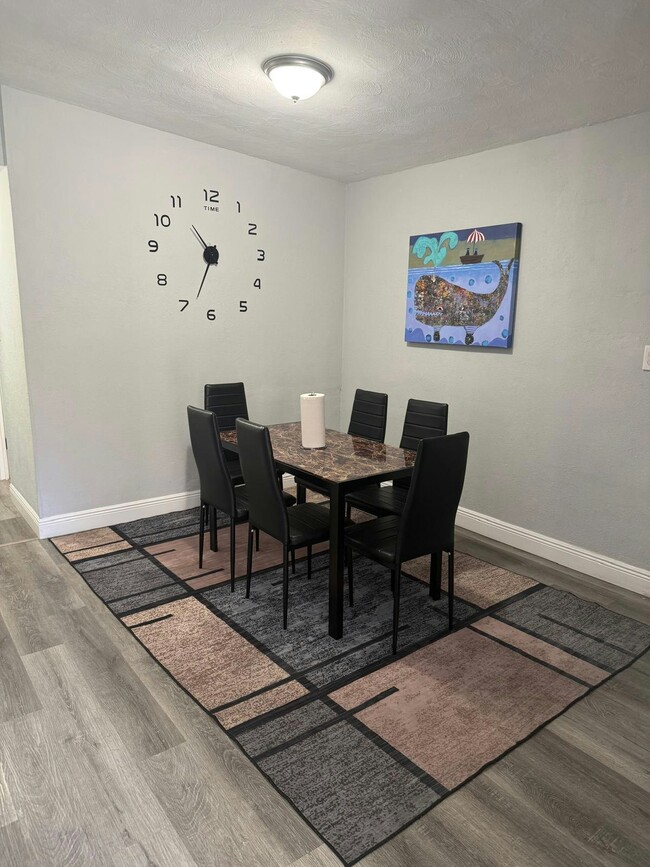 Photo - 4612 Seybold Ave