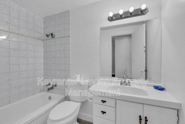 Photo - 775 N Diamond St