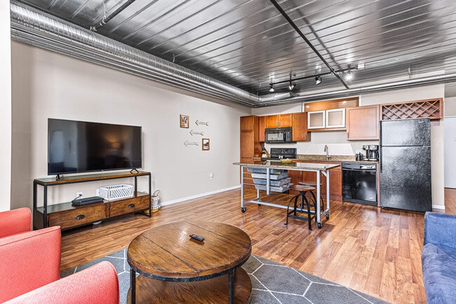 201 S 1st St Unit SI ID1596549P