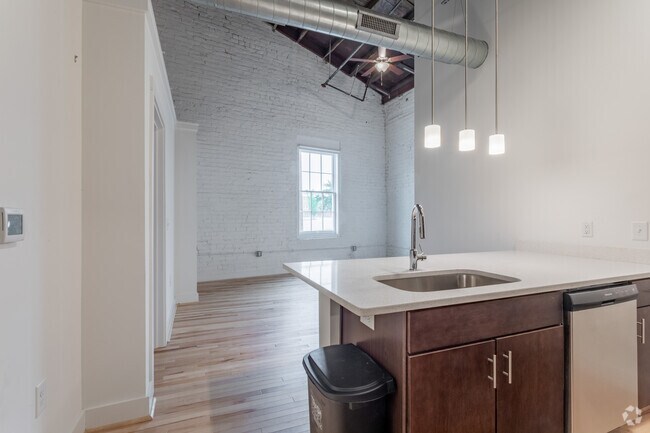 1BR, 1BA