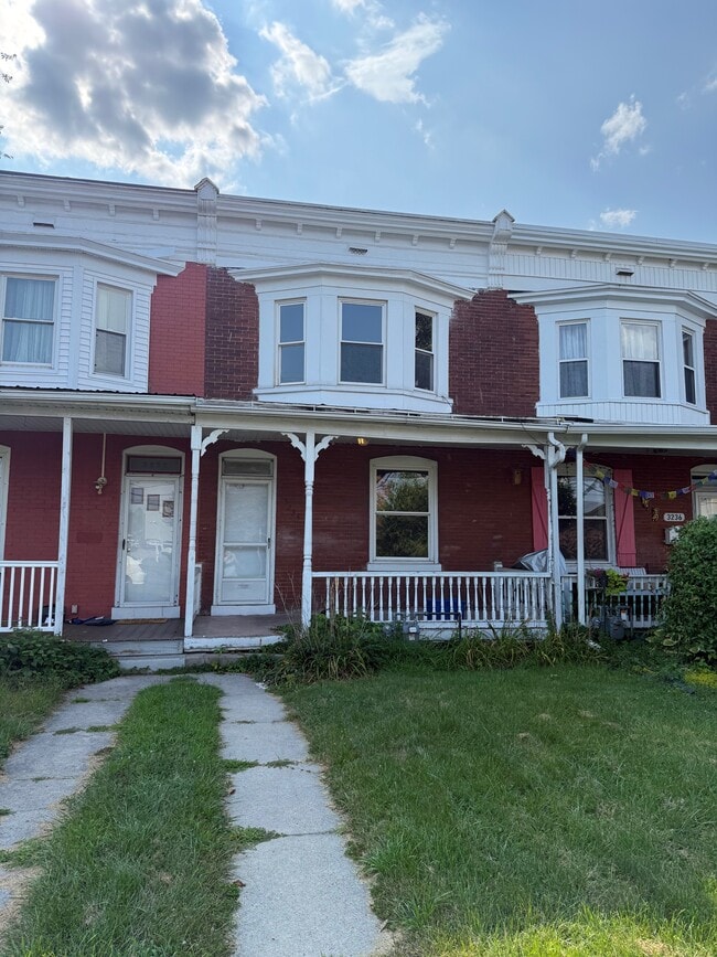 Building Photo - 3234 Hoffman St Rental