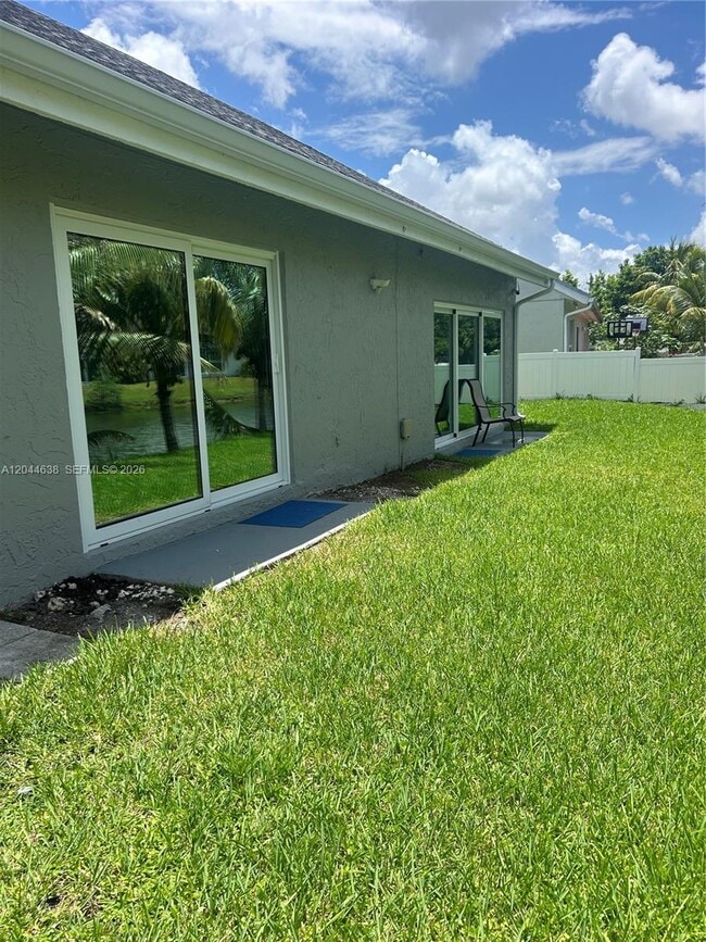 Photo - 2730 Cypress Ave
