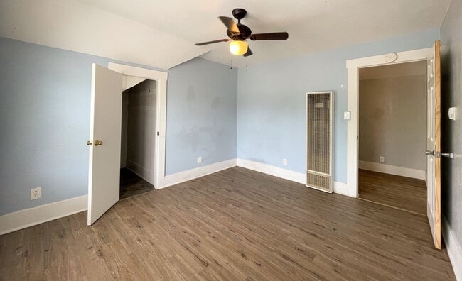 Photo - 511 N Poplar St Unit 511 N Poplar Apt B