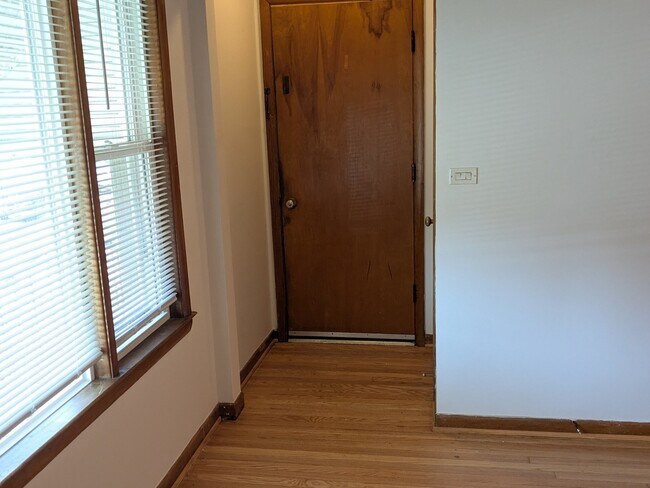 Photo - 4947 N Mason Ave