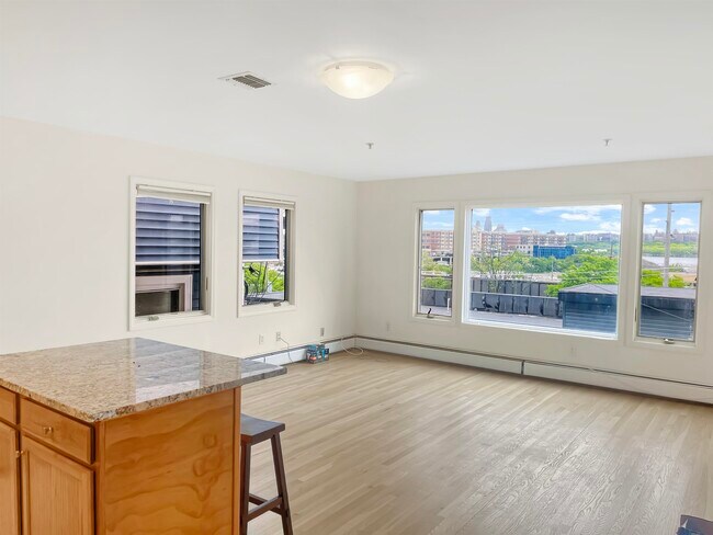 Photo - 8913 Riverside Pl Unit 3