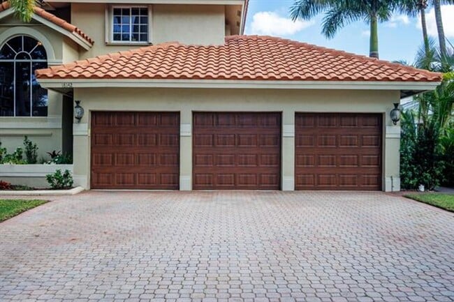 Photo - 18142 NW 15th Ct
