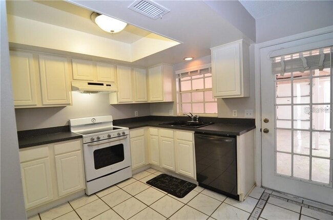 Photo - 106 S Primrose Dr